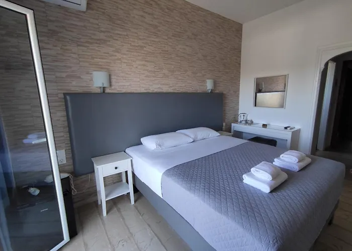 Tina Hotel